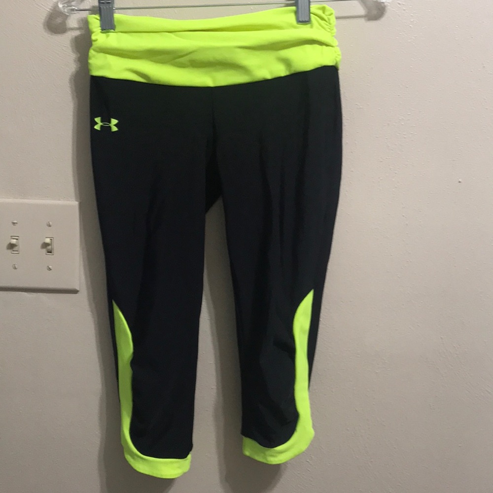 Under Armor Blank Crops